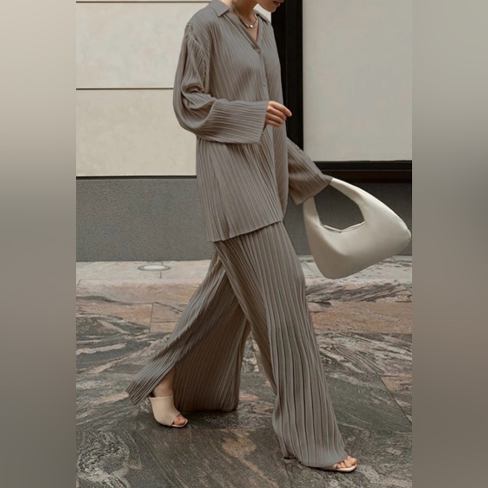 Two Piece Set